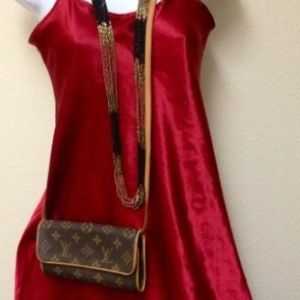 100% Authentic Louis Vuitton twin PM Pochette