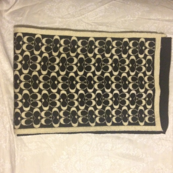 Coach scarf****** SOLD******