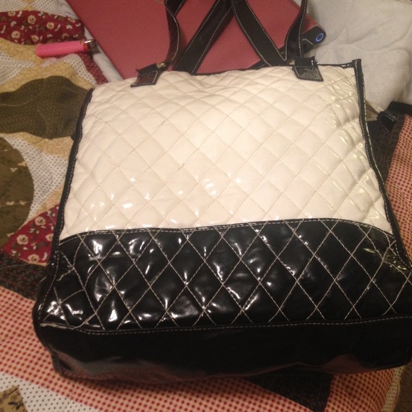 Handbag - Picture 2 of 4