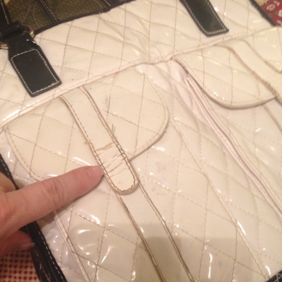 Handbag - Picture 3 of 4