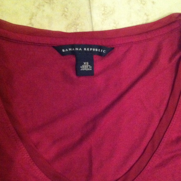 🚫SOLD in Bundle🚫Garnet Banana Republic Top NWOT - Picture 2 of 2