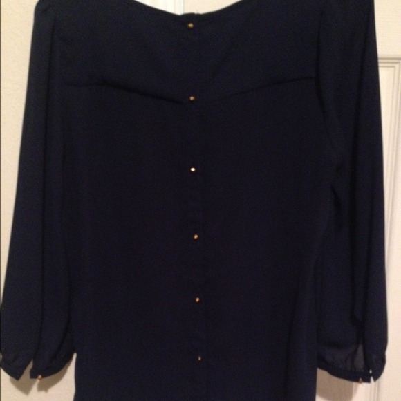 ❌SOLD Navy blue button back chiffon top - Picture 3 of 3