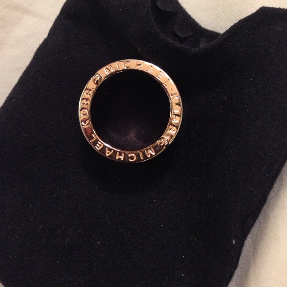 Michael Kors rose gold ring