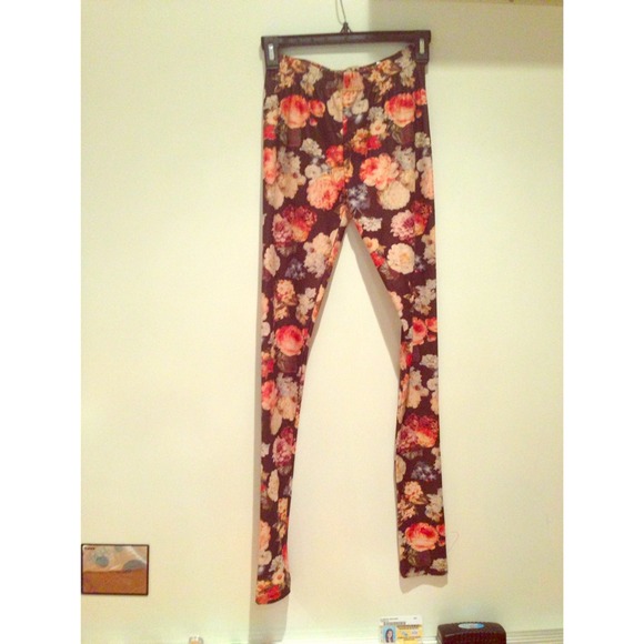 Floral leggings from Brandy Melville