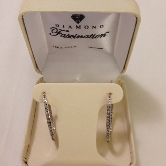 Diamond earrings **reduced!! 💎💎💎💎