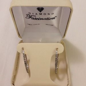 Diamond earrings **reduced!! 💎💎💎💎