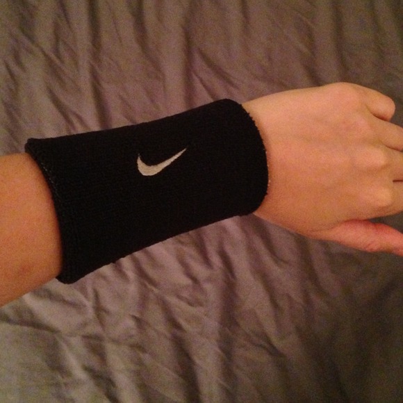 🌺🌸sold in a bundle!!🌸🌺Nike wrist bands