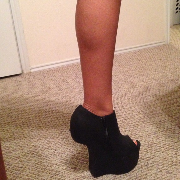 Glaze cut out heels👠💞 - Picture 4 of 4