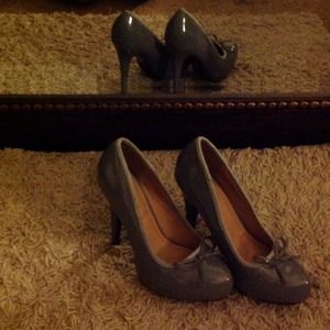 Size 6 1/2, Gray patent leather stilettos