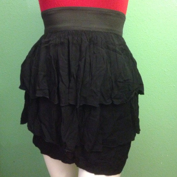 Black/Red Ruffled Dress - Picture 3 of 3