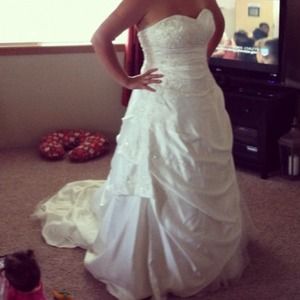 David's bridal wedding gown