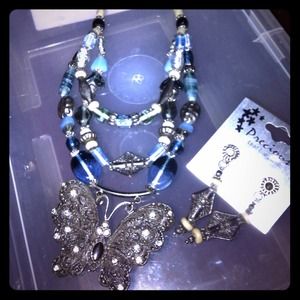 Earring and Necklace set