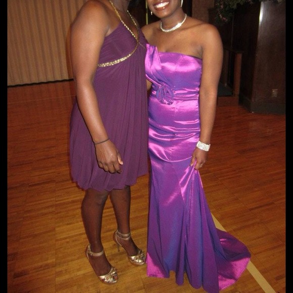SOLD: Purple formal gown - Picture 2 of 3