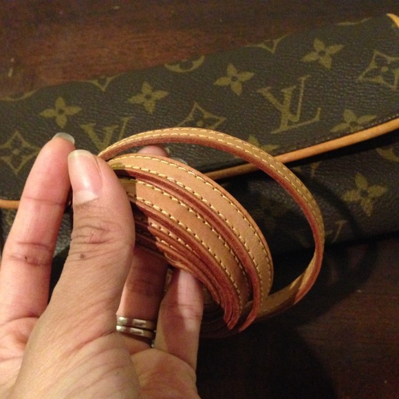 ❤️GONE❤️ AUTH Louis Vuitton Twin PM pochette - Picture 2 of 4