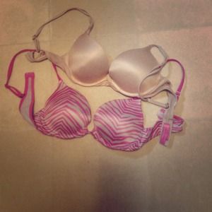 2 vs bras!