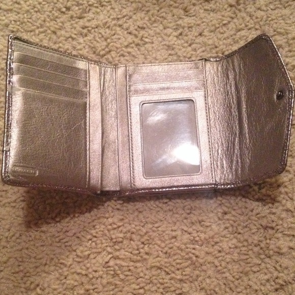 ❌SOLD❌Silver Coach Wallet - Picture 3 of 3