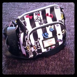 BETSEY JOHNSON skull 💀💕purse NWOT