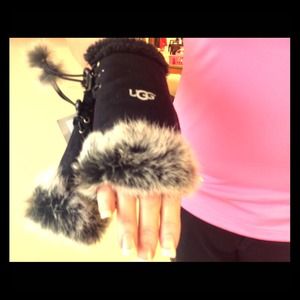 Ugg Gloves