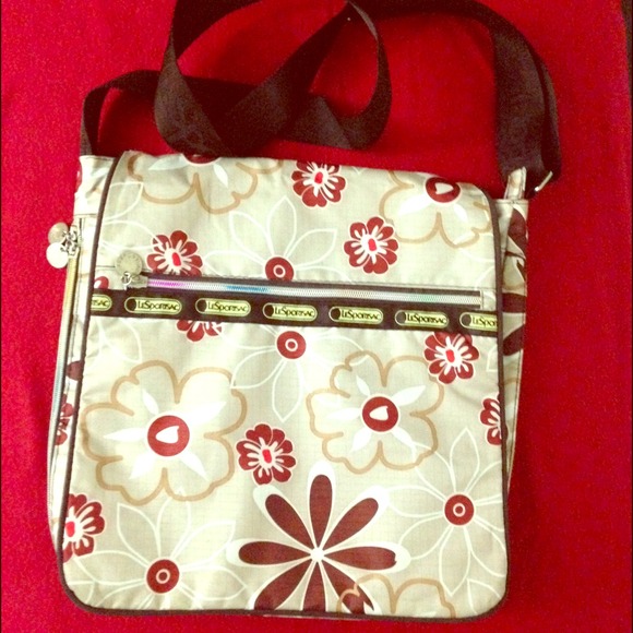 🎉SOLD🎉 for mmartinez_2011 NWOT Crossbody bag