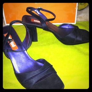 Rita Hey Worth sandels, navy, size 9 1/2