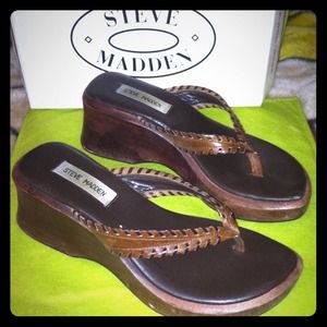 Steve Madden wooden bottomed clogs