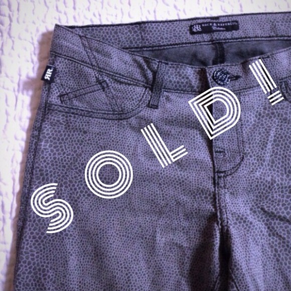 SOLD 🎉Rock & Republic Stretch Jeggings