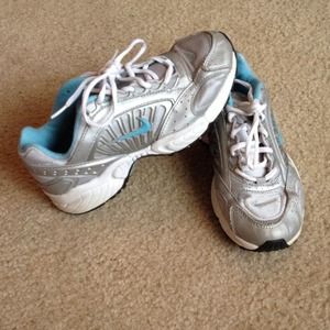 Women's running shoes