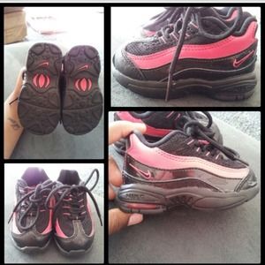 Size 4C Nike Air Max