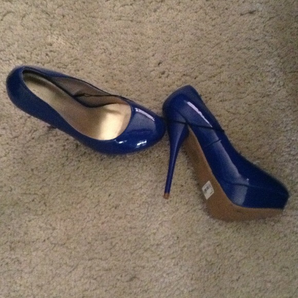 Patent leather blue shoes