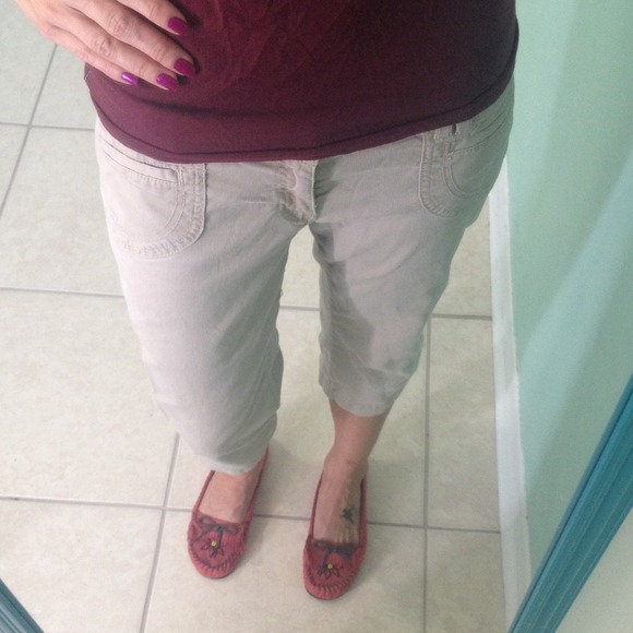 Khaki capris
