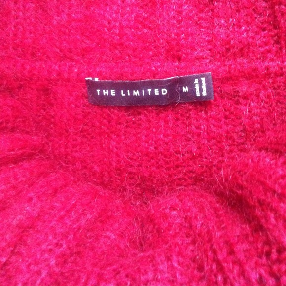 🧡 Red Mohair Sweater & Rhinestone Pin - Picture 4 of 4