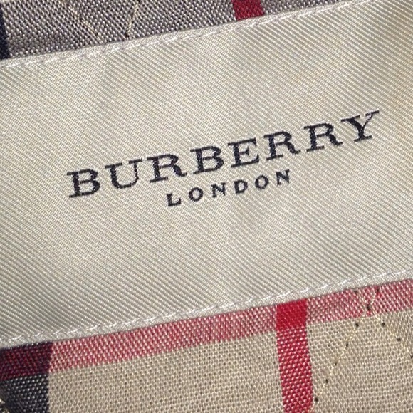 💯Authentic Burberry Jacket. - Picture 2 of 3