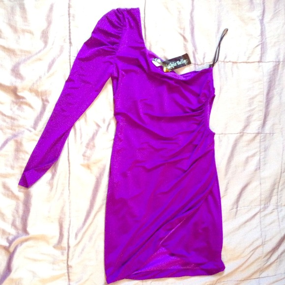 Chic Bella Purple Dress with cutout on the left