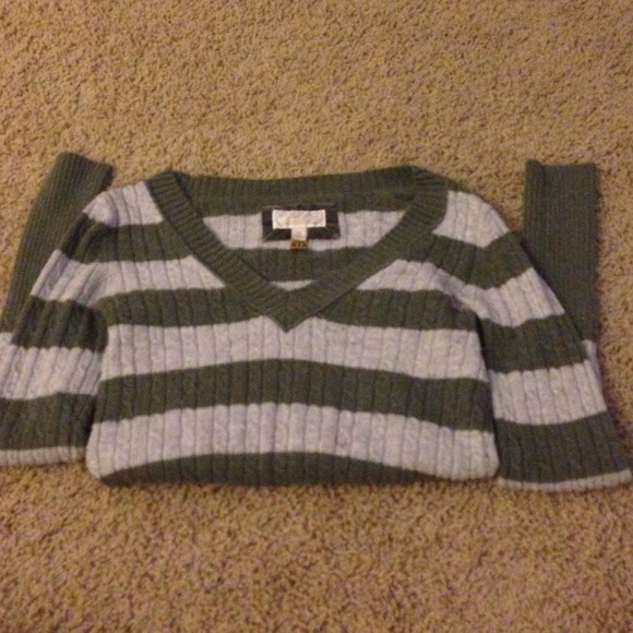 Grey and Green American Eagle Sweater