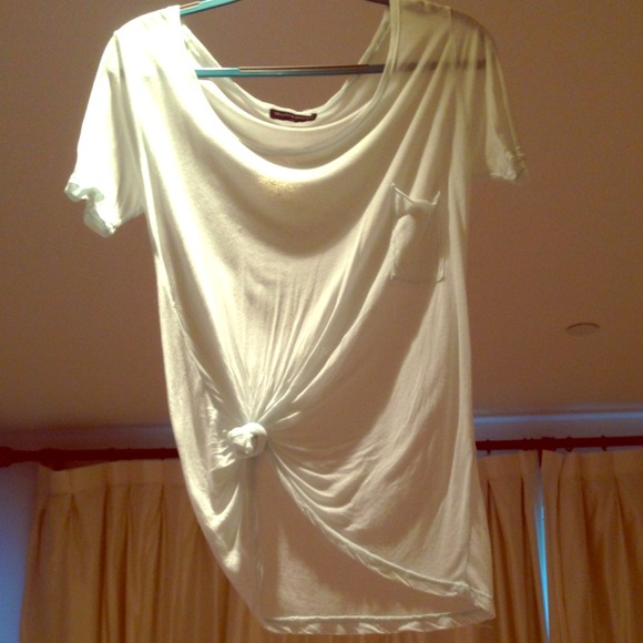 ❌SOLD❌Light blue Brandy Melville tee