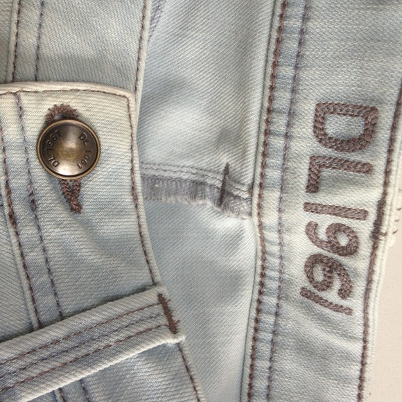 SOLD! - Picture 4 of 4