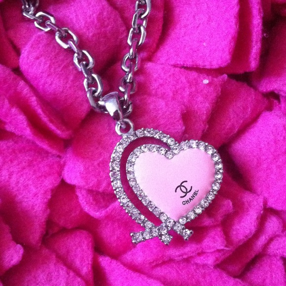 Chanel heart necklace
