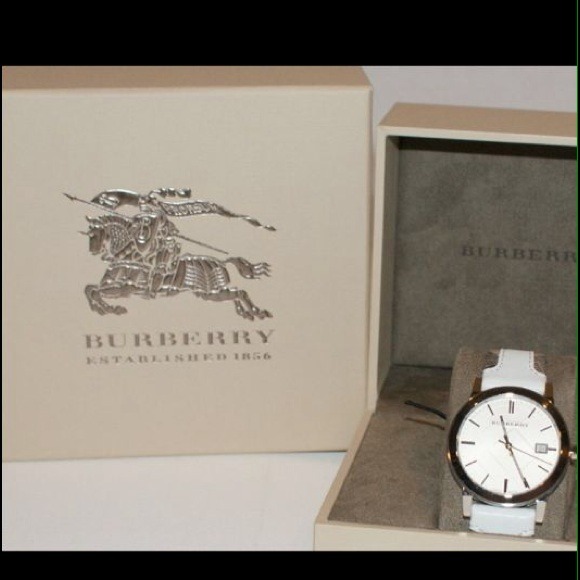 🌟sold🌟Burberry woman watch