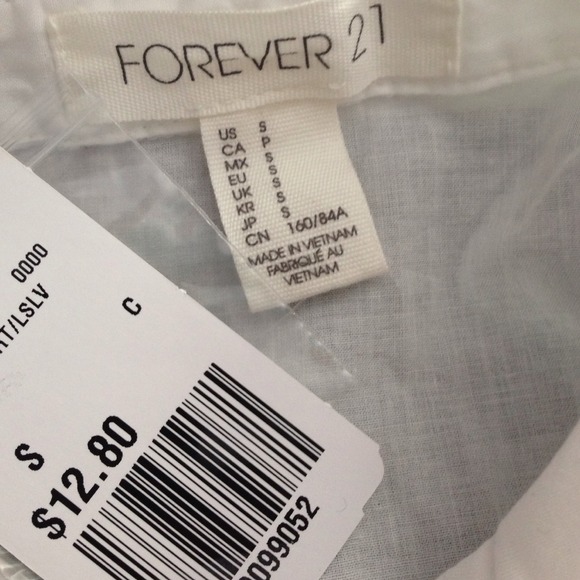 NWT FOREVER 21 WHITE BUTTON UP ! - Picture 2 of 3