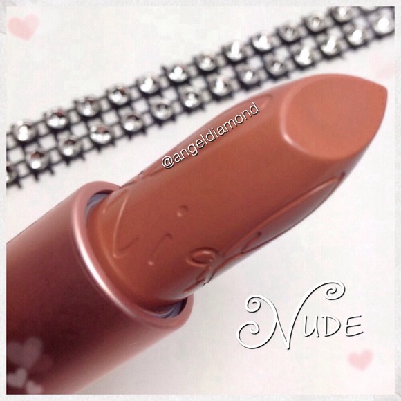 MAC Nude Lipstick (MATTE) 
Mac Riri Boy (retroM)
