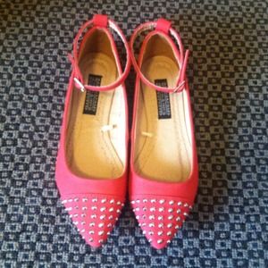 💢traded💢 Pink studded toe flats with ankle strap