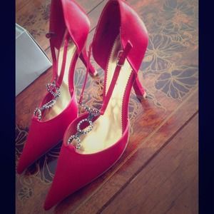 Brand New Nine West 2 Inch Red Satin Pumps | 9.5