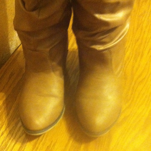 Brown cowboy boots ! - Picture 2 of 3