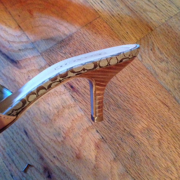 ⓢⓞⓛⓓ - Picture 2 of 4