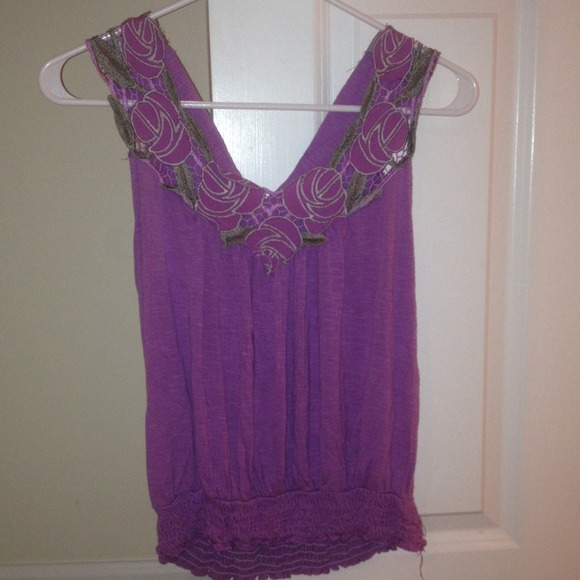 Purple wet seal tank top!