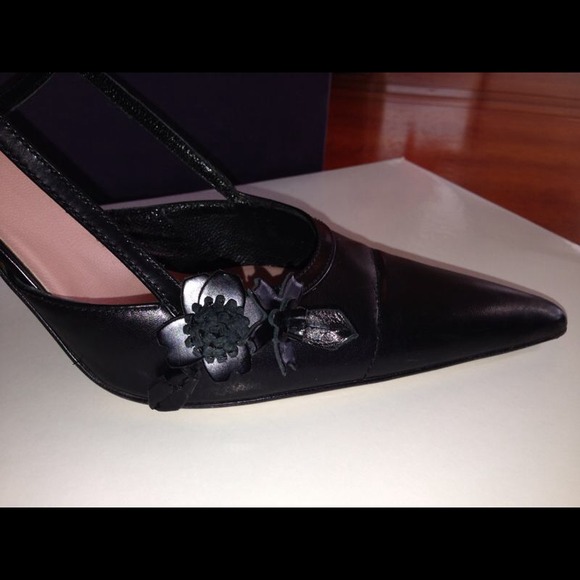 Prada pointed black leather heel