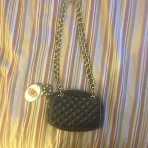 Quilted black 100% vegan leather bag