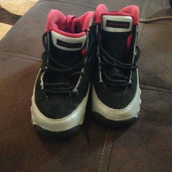 KIDS JORDAN'S