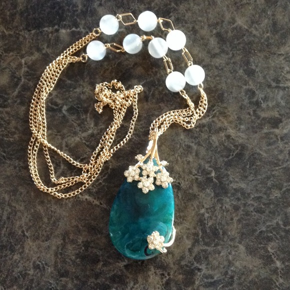 Blue jade long necklace