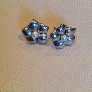 Tiffany Flower earrings with pearl stud